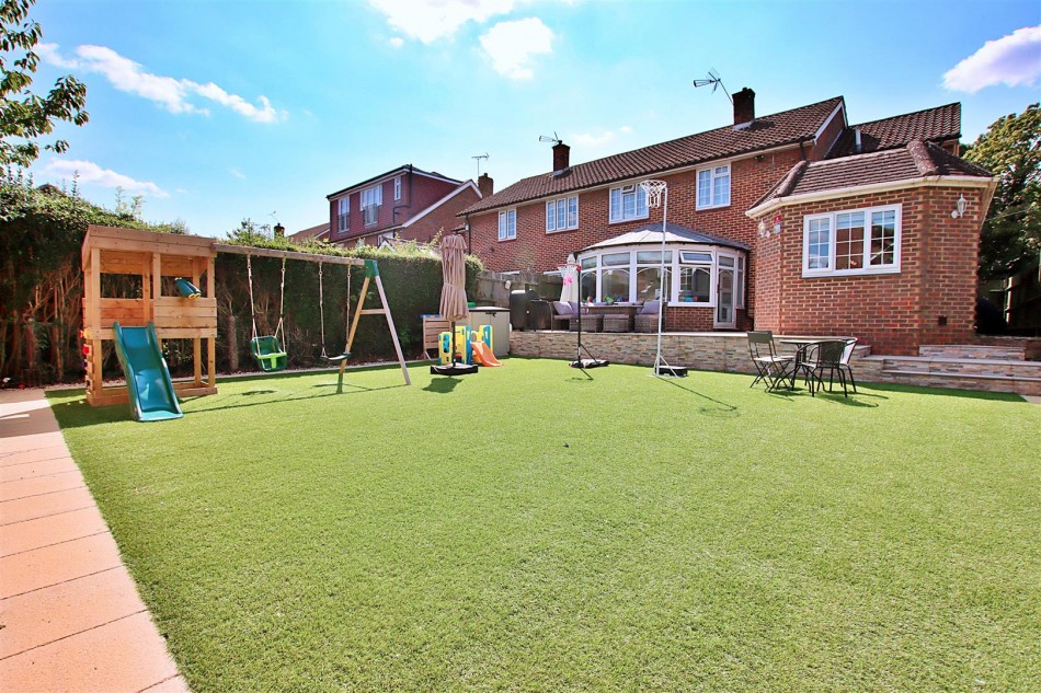 Images for Theobald Street, Borehamwood EAID:SIMMONSESTAPI BID:1