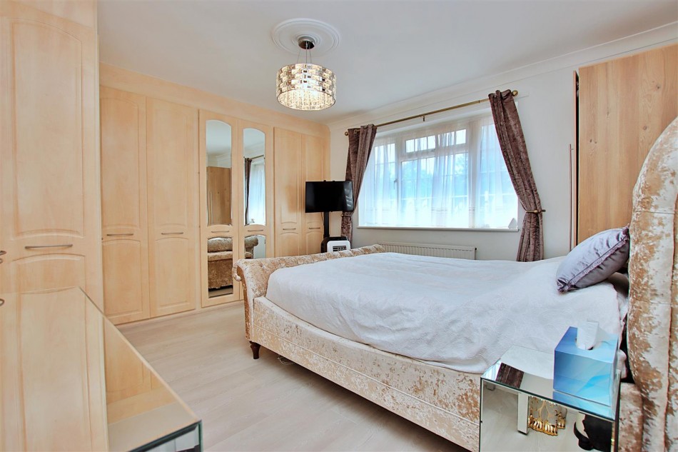 Images for Theobald Street, Borehamwood EAID:SIMMONSESTAPI BID:1