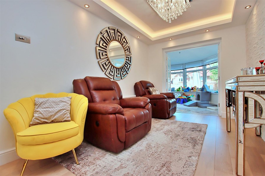 Images for Theobald Street, Borehamwood EAID:SIMMONSESTAPI BID:1