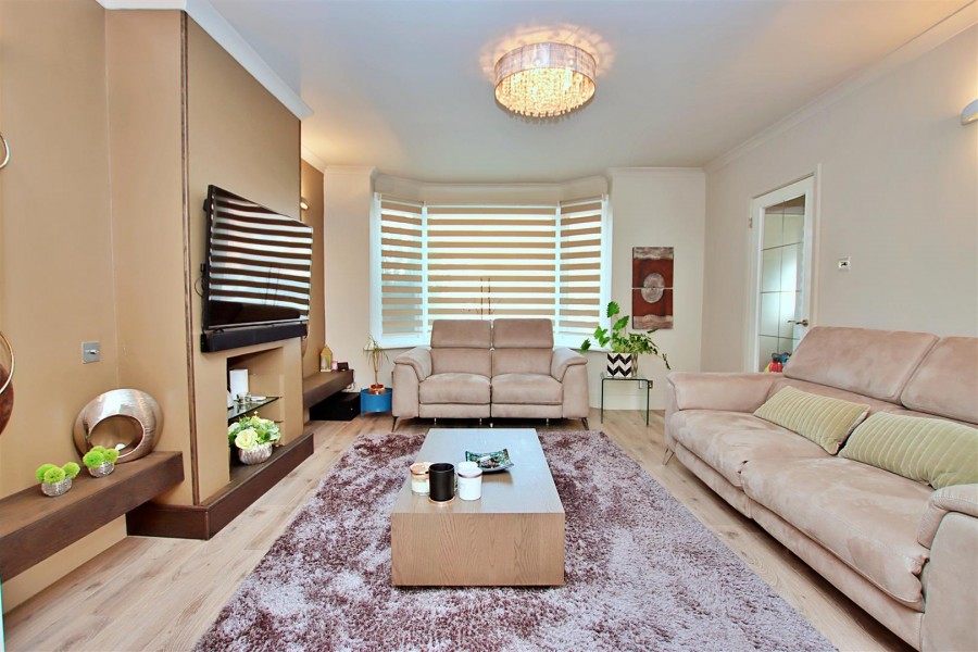 Images for Featherstone Gardens, Borehamwood EAID:SIMMONSESTAPI BID:1