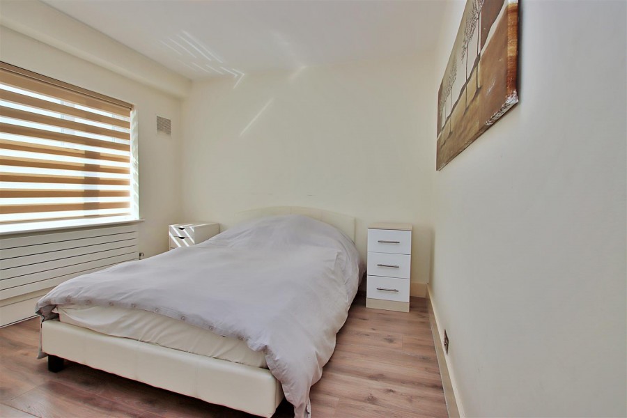 Images for Featherstone Gardens, Borehamwood EAID:SIMMONSESTAPI BID:1