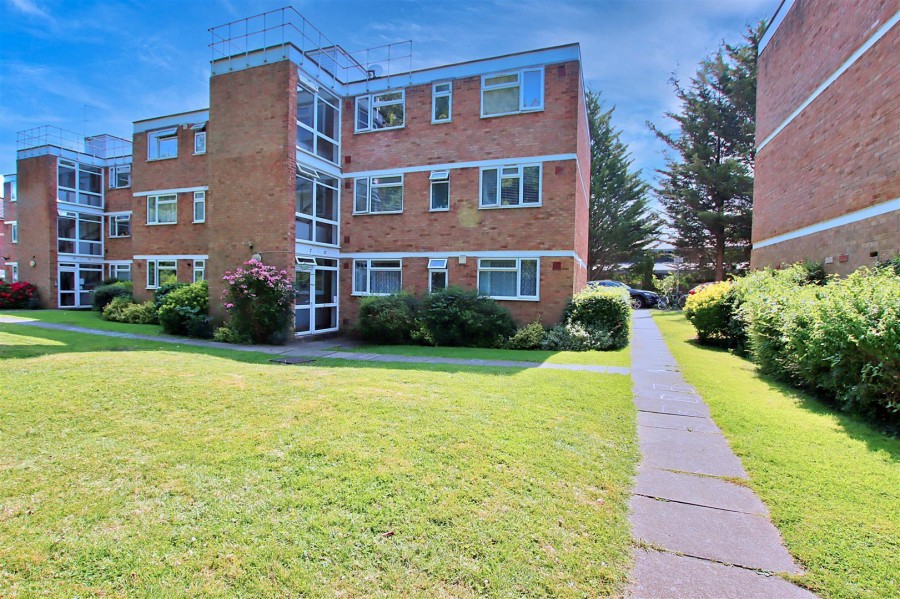 Images for Holt Close, Elstree EAID:SIMMONSESTAPI BID:1