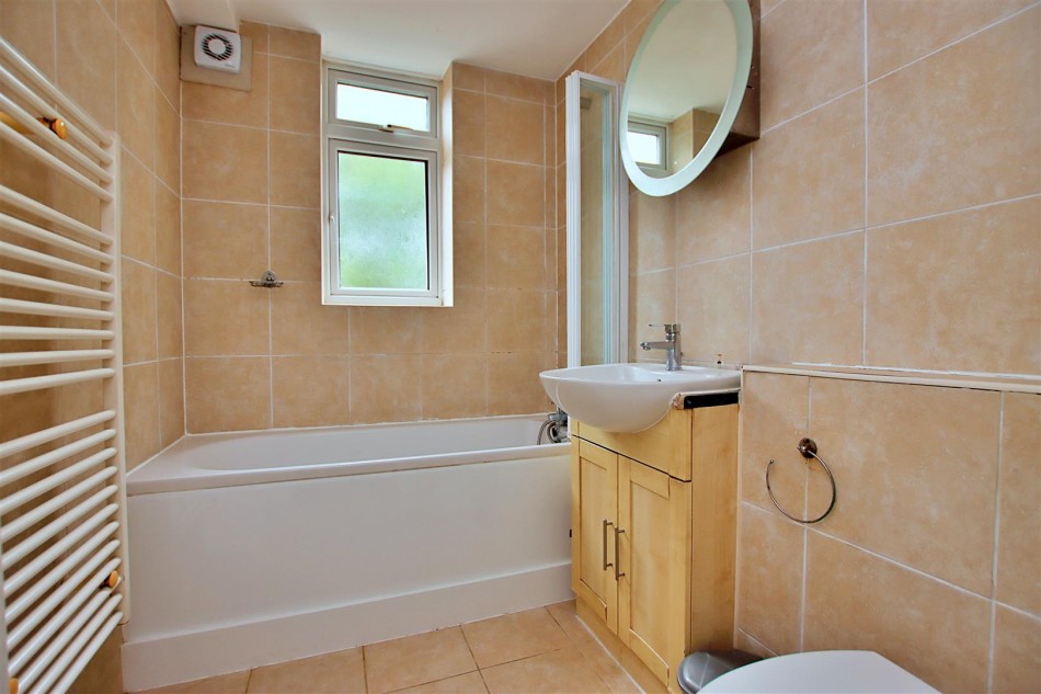 Images for Holt Close, Elstree EAID:SIMMONSESTAPI BID:1