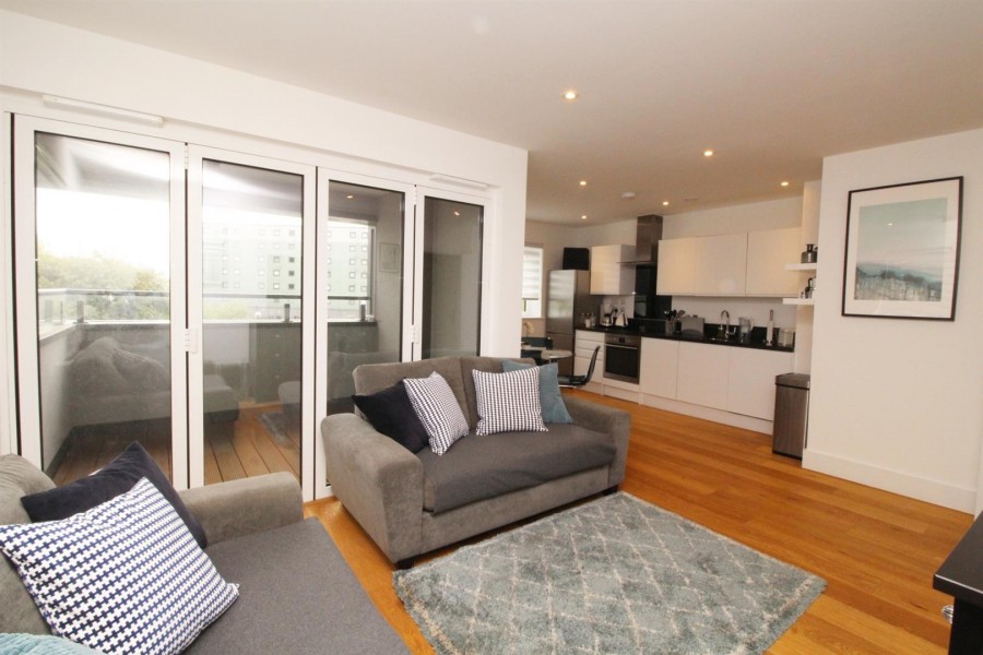 Images for Elstree Way, Borehamwood EAID:SIMMONSESTAPI BID:1