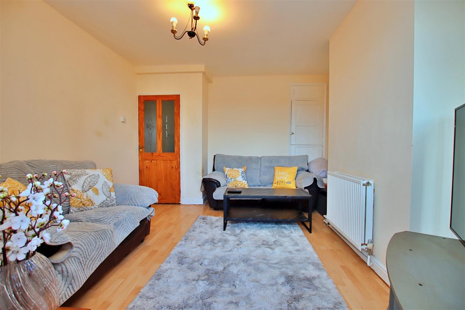 Images for Tempsford Avenue, Borehamwood EAID:SIMMONSESTAPI BID:1