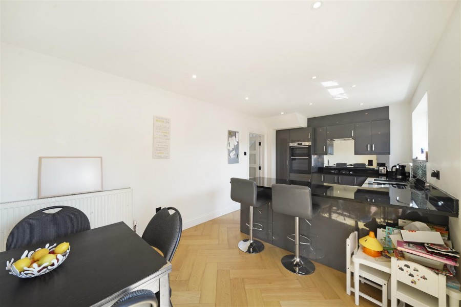 Images for Thornbury Gardens, Borehamwood EAID:SIMMONSESTAPI BID:1