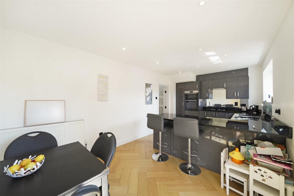 Images for Thornbury Gardens, Borehamwood EAID:SIMMONSESTAPI BID:1