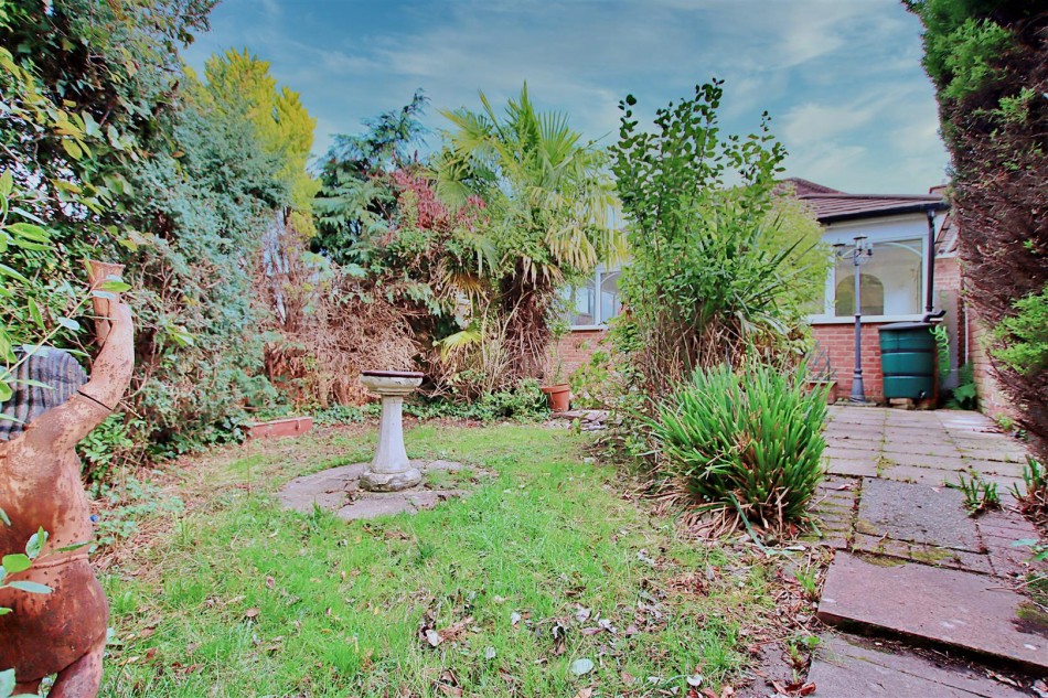 Images for Grosvenor Road, Borehamwood EAID:SIMMONSESTAPI BID:1