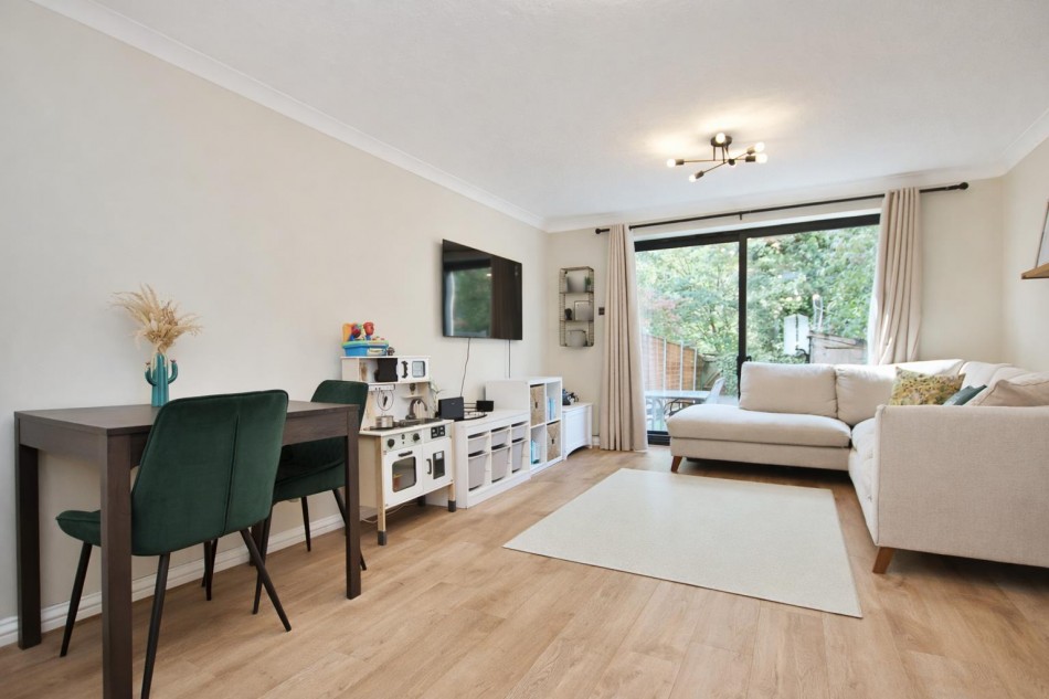 Images for Oberon Close, Borehamwood EAID:SIMMONSESTAPI BID:1