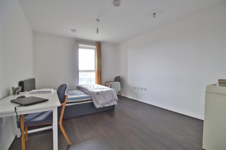 Images for Gemini Park, Manor Way, Borehamwood EAID:SIMMONSESTAPI BID:1