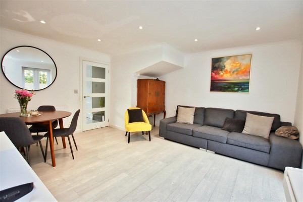 Shelley Close, Borehamwood - EAID:SIMMONSESTAPI, BID:1