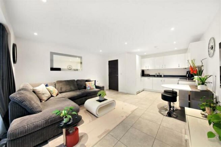 Images for Nuffield House,Holmesley Road, Borehamwood EAID:SIMMONSESTAPI BID:1