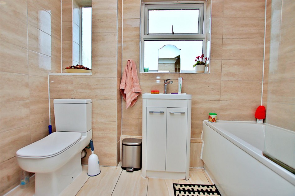 Images for Dales Path, Farriers Way, Borehamwood EAID:SIMMONSESTAPI BID:1