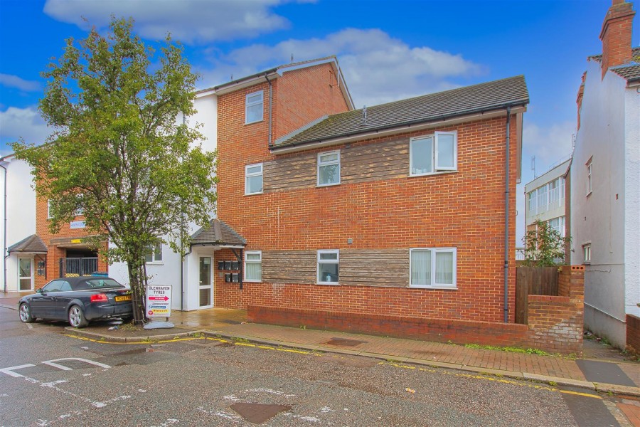 Images for Glenhaven Avenue, Borehamwood EAID:SIMMONSESTAPI BID:1