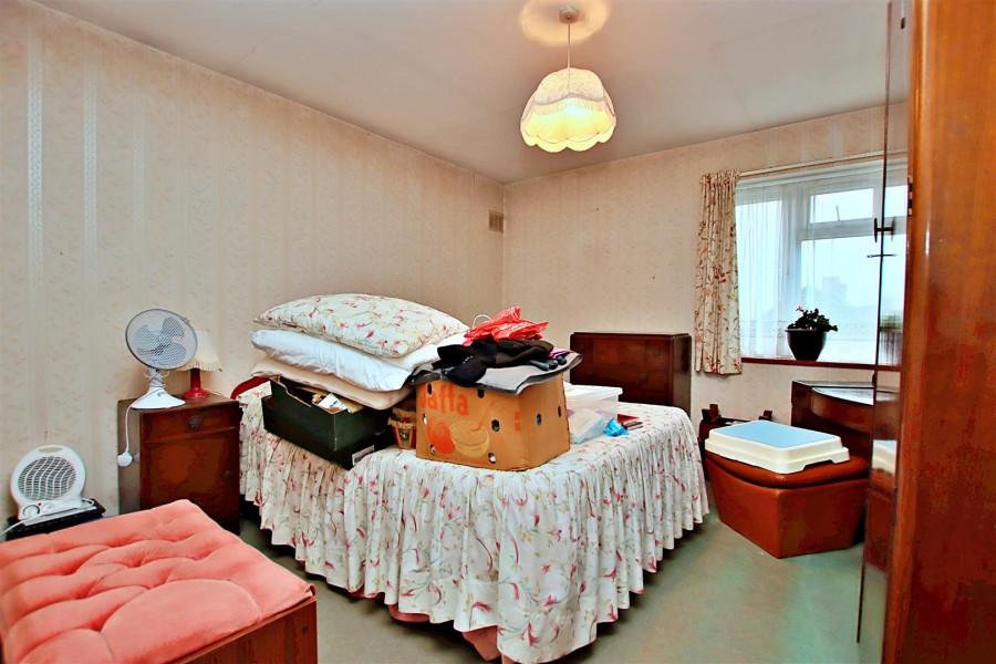 Images for Crown Road, Borehamwood EAID:SIMMONSESTAPI BID:1