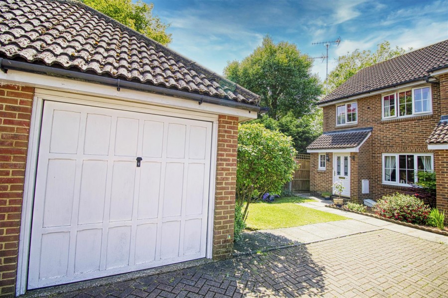 Images for Dunster Court, Borehamwood EAID:SIMMONSESTAPI BID:1