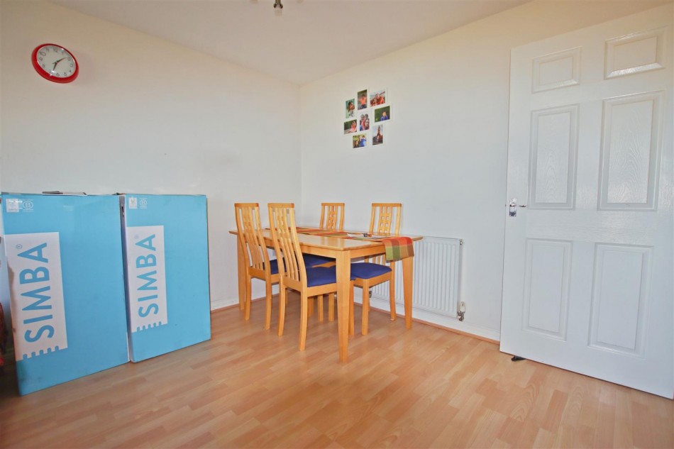 Images for Templeton Court, Eaton Way EAID:SIMMONSESTAPI BID:1