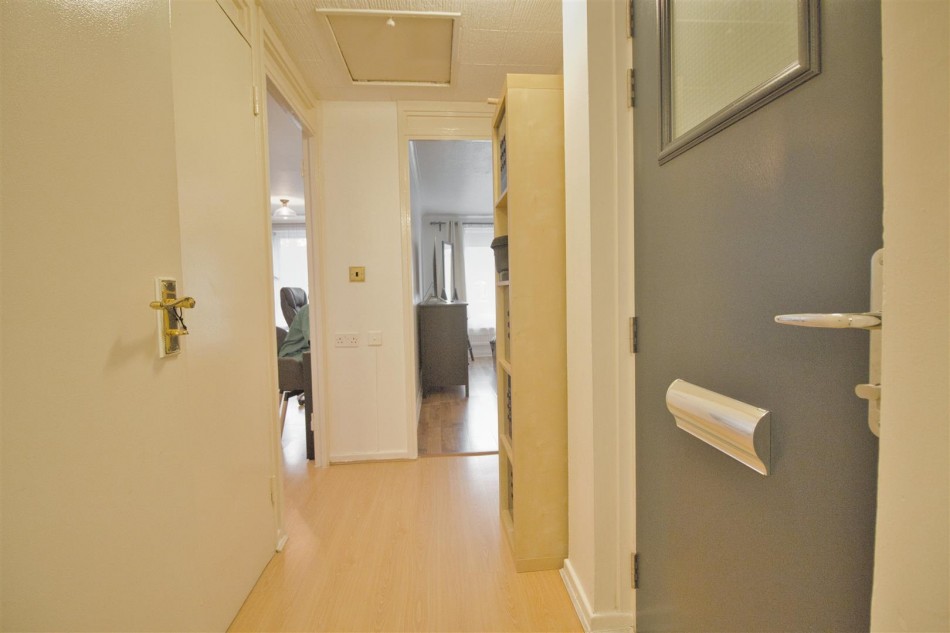 Images for Hunter Close, Borehamwood EAID:SIMMONSESTAPI BID:1