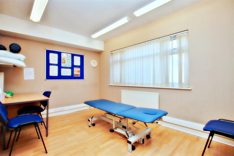 Images for Furzehill Road, Borehamwood EAID:SIMMONSESTAPI BID:1