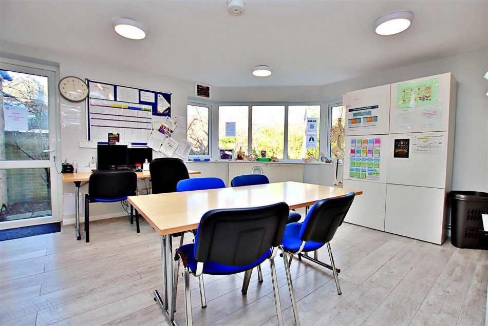 Images for Furzehill Road, Borehamwood EAID:SIMMONSESTAPI BID:1