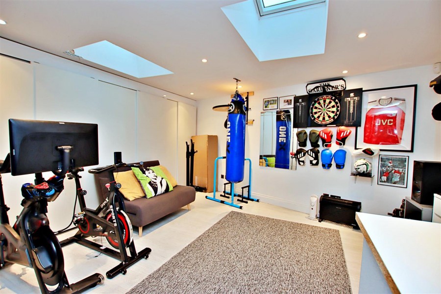 Images for Stapleton Road,Borehamwood EAID:SIMMONSESTAPI BID:1