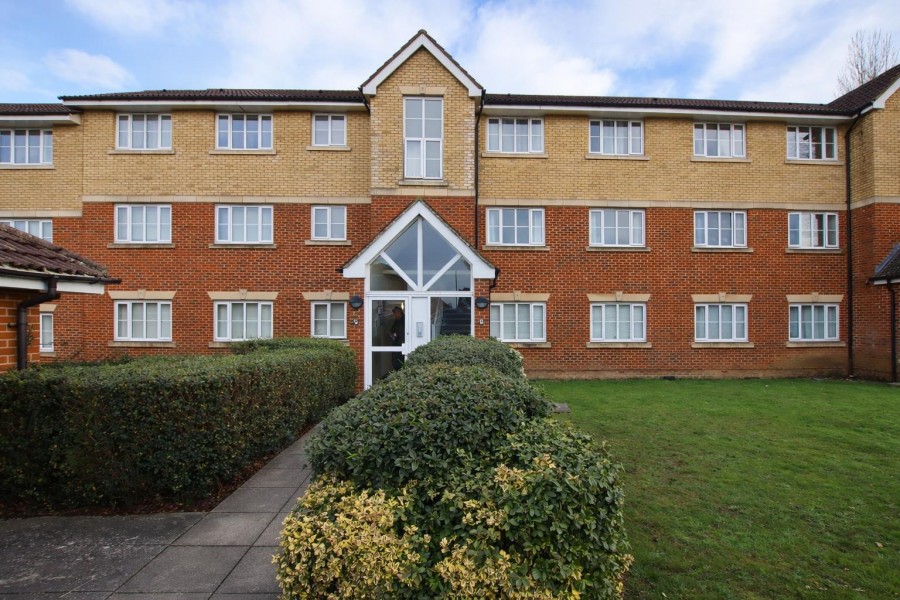 Images for Armstrong Close, Borehamwood EAID:SIMMONSESTAPI BID:1