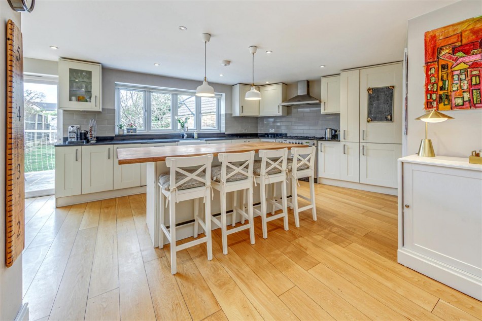 Images for Park Crescent, Elstree EAID:SIMMONSESTAPI BID:1