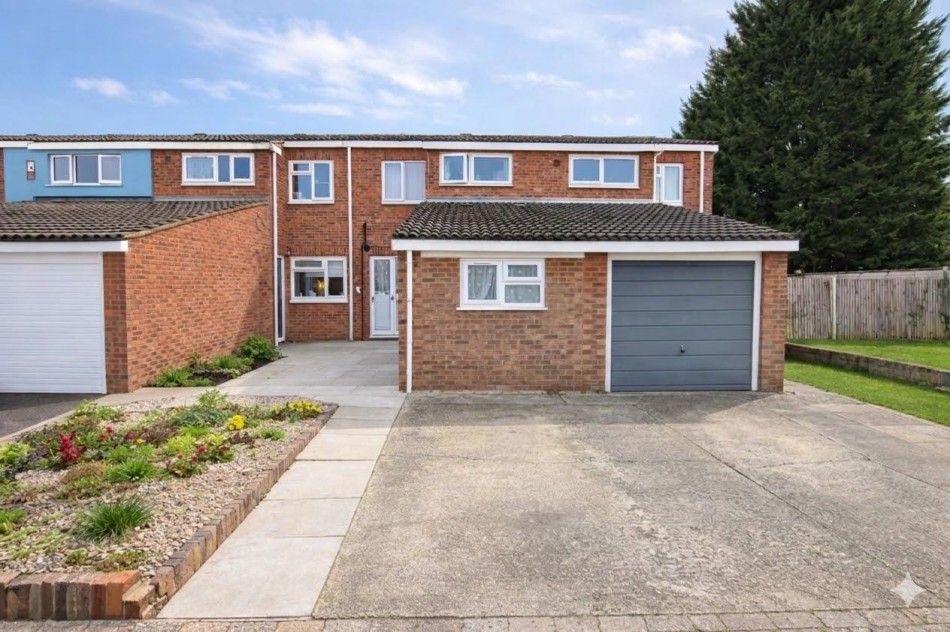 Images for Stainer Road, Borehamwood EAID:SIMMONSESTAPI BID:1