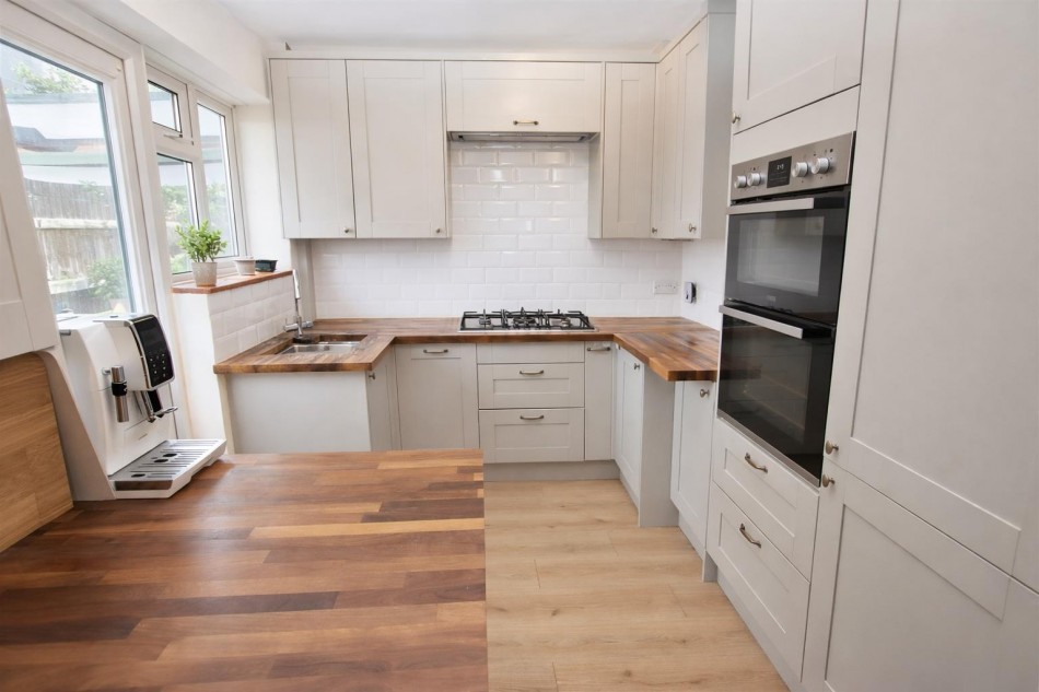 Images for Delius Close, Elstree EAID:SIMMONSESTAPI BID:1