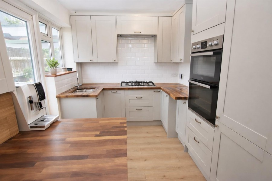 Images for Delius Close, Elstree EAID:SIMMONSESTAPI BID:1