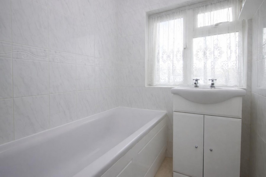 Images for Allerton Road, Borehamwood EAID:SIMMONSESTAPI BID:1