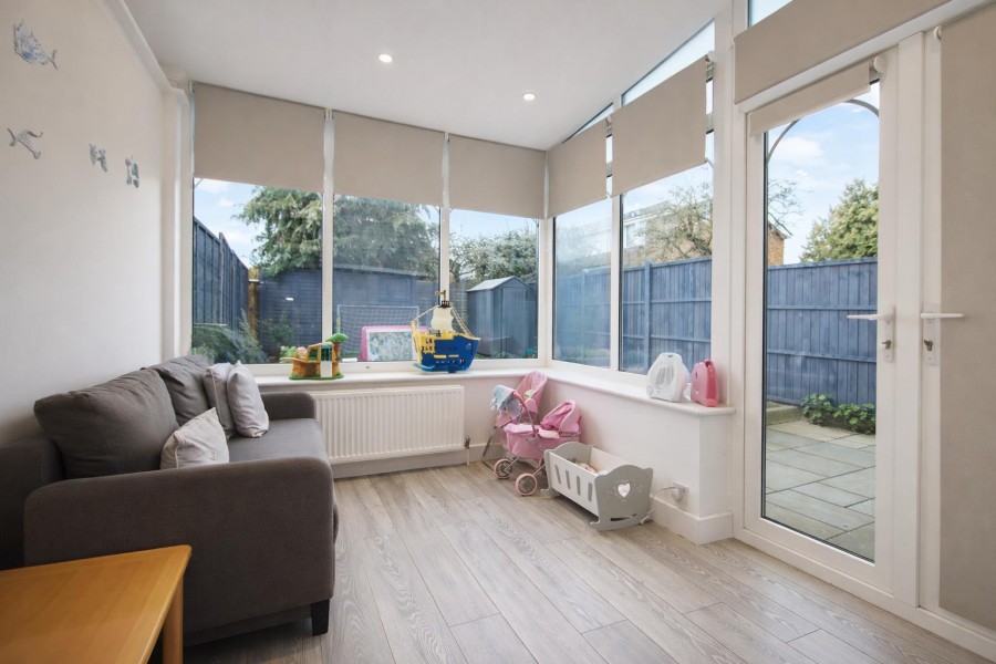 Images for Barton Way,Borehamwood EAID:SIMMONSESTAPI BID:1