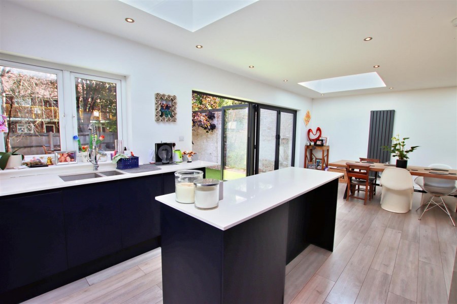 Images for Grosvenor Road, Borehamwood EAID:SIMMONSESTAPI BID:1