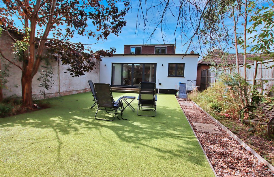 Images for Grosvenor Road, Borehamwood EAID:SIMMONSESTAPI BID:1