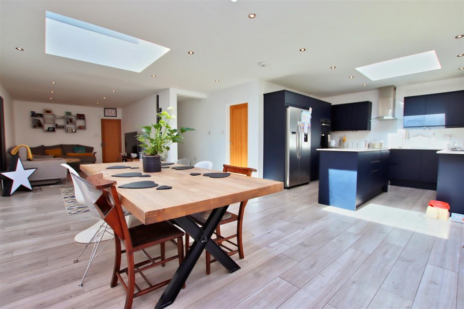 Images for Grosvenor Road, Borehamwood EAID:SIMMONSESTAPI BID:1