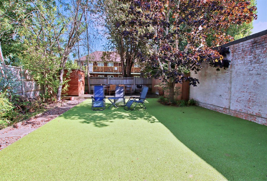 Images for Grosvenor Road, Borehamwood EAID:SIMMONSESTAPI BID:1