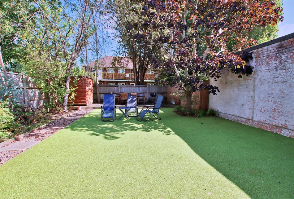 Images for Grosvenor Road, Borehamwood EAID:SIMMONSESTAPI BID:1