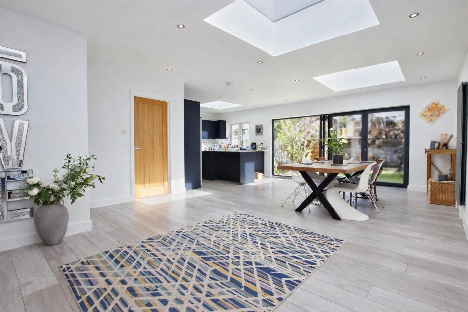 Images for Grosvenor Road, Borehamwood EAID:SIMMONSESTAPI BID:1