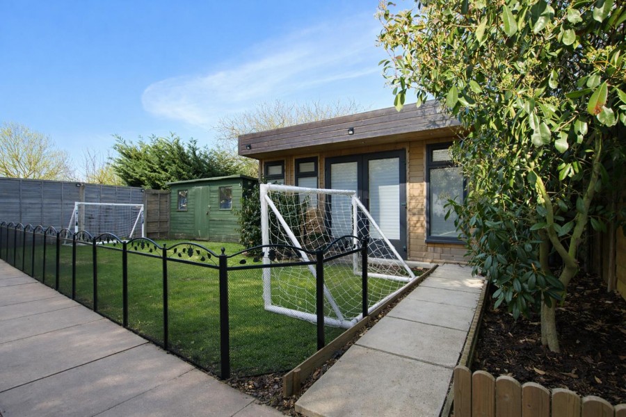 Images for Tilehouse Close, Borehamwood EAID:SIMMONSESTAPI BID:1