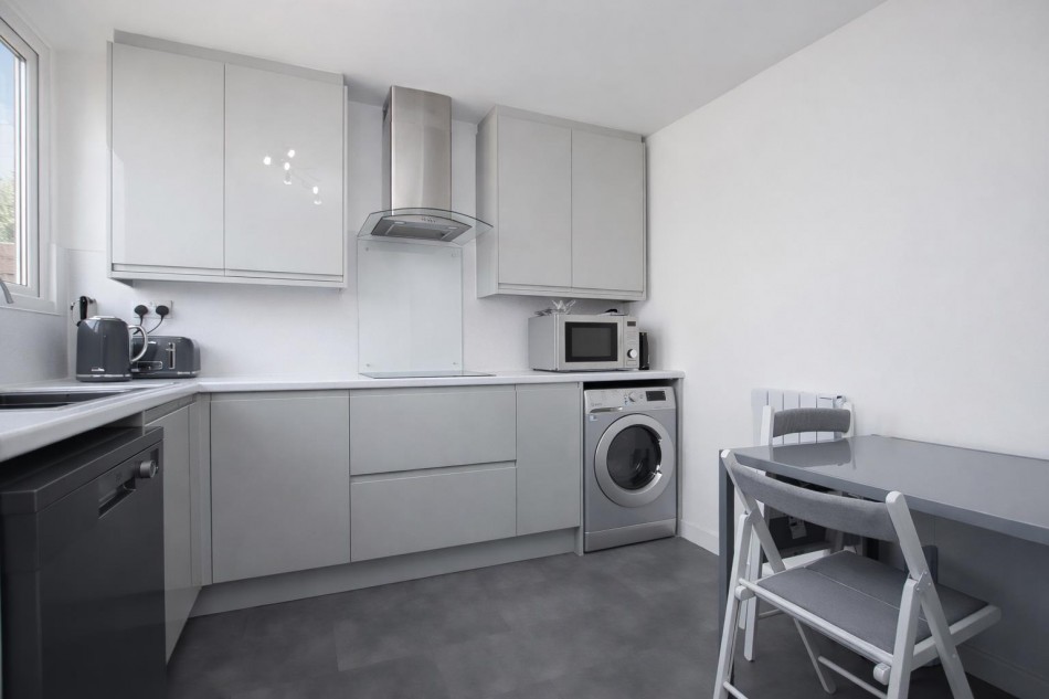 Images for Watling Court,High Street, Elstree EAID:SIMMONSESTAPI BID:1