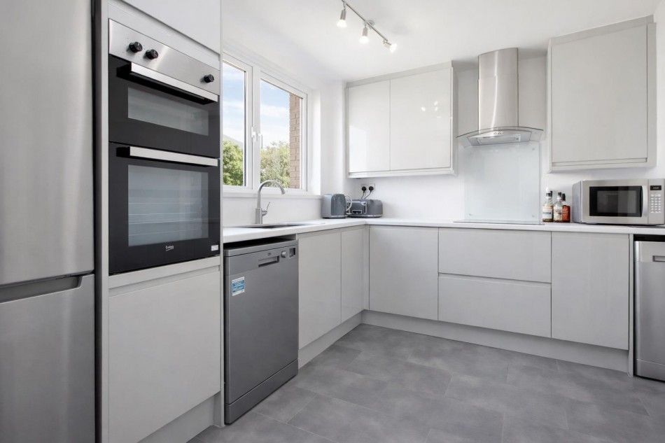 Images for Watling Court,High Street, Elstree EAID:SIMMONSESTAPI BID:1