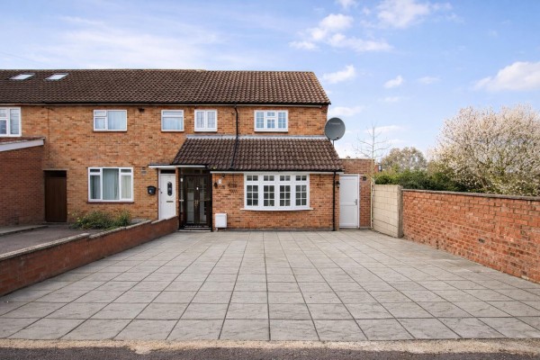 Cleveland Crescent, Borehamwood - EAID:SIMMONSESTAPI, BID:1