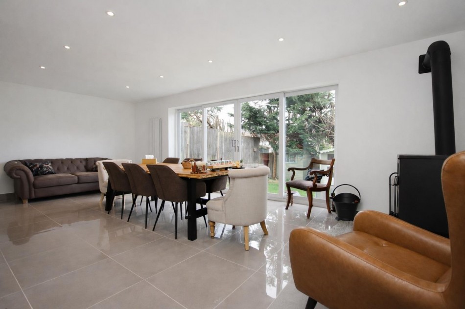 Images for Cleveland Crescent, Borehamwood EAID:SIMMONSESTAPI BID:1