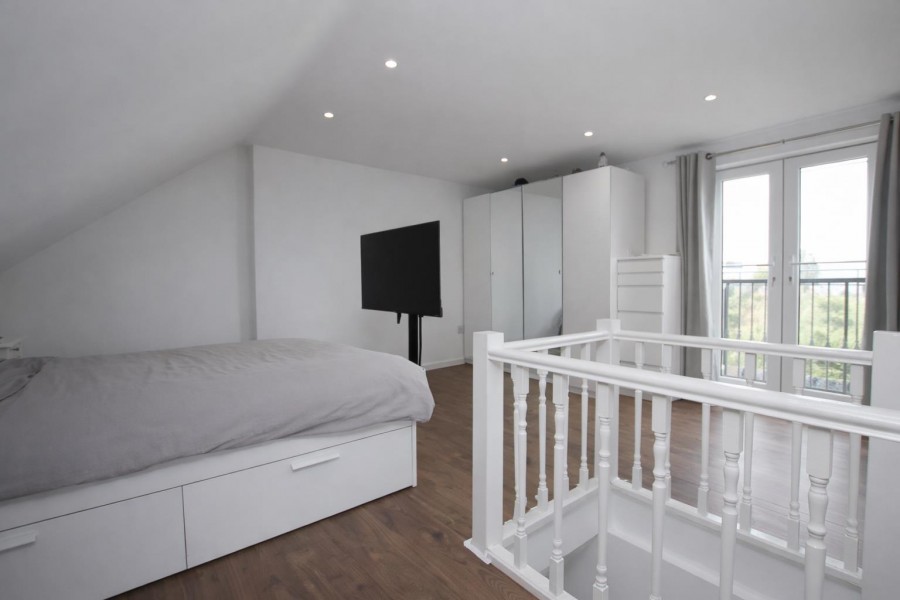 Images for Cleveland Crescent, Borehamwood EAID:SIMMONSESTAPI BID:1