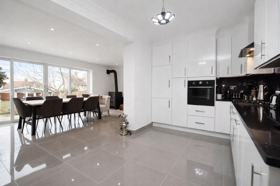 Images for Cleveland Crescent, Borehamwood EAID:SIMMONSESTAPI BID:1