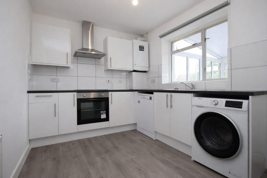 Images for Cranes Way, Borehamwood EAID:SIMMONSESTAPI BID:1
