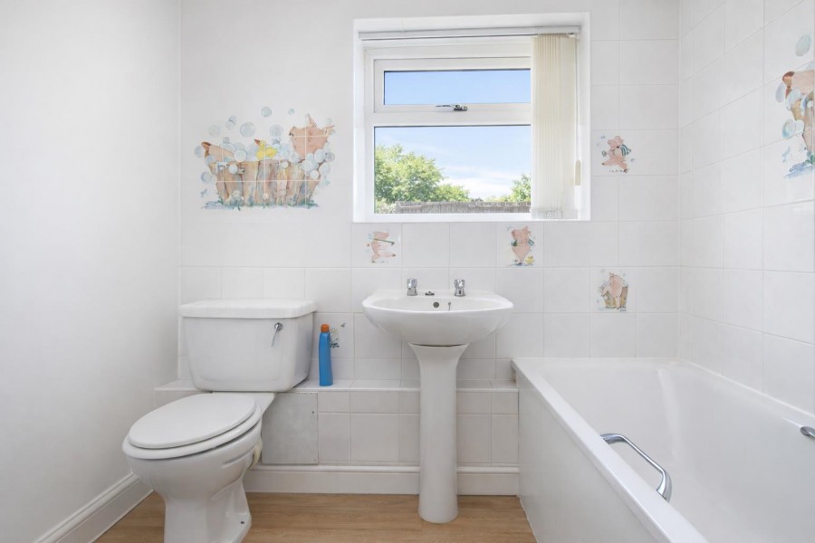 Images for Theobald Street, Borehamwood EAID:SIMMONSESTAPI BID:1