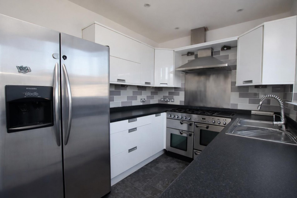 Images for Theobald Street, Borehamwood EAID:SIMMONSESTAPI BID:1