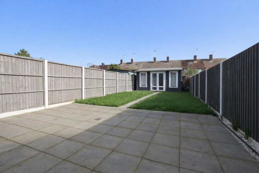 Images for Theobald Street, Borehamwood EAID:SIMMONSESTAPI BID:1