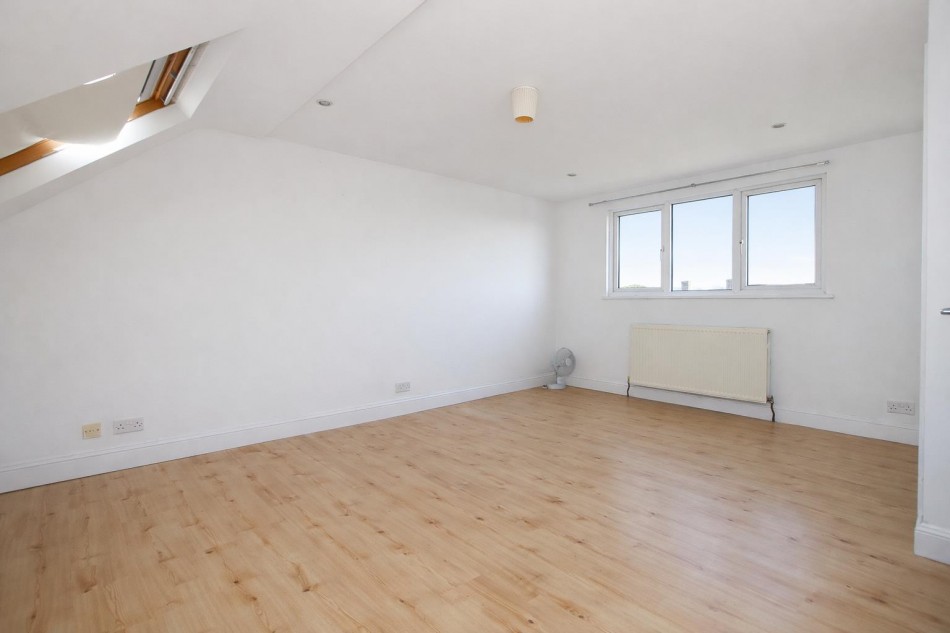 Images for Theobald Street, Borehamwood EAID:SIMMONSESTAPI BID:1